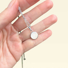 Carica l'immagine nel visualizzatore di Gallery, Ciondolo Verde scuro in fibra di fico d'india