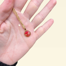 Carica l'immagine nel visualizzatore di Gallery, Ciondolo Rosso in fibra di fico d'india