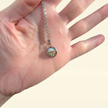 Carica l'immagine nel visualizzatore di Gallery, Ciondolo Celeste in fibra di fico d'india