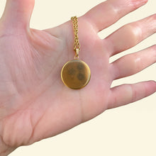 Carica l'immagine nel visualizzatore di Gallery, Ciondolo VERDE SALVIA in fibra di fico d'india