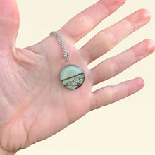 Carica l'immagine nel visualizzatore di Gallery, Ciondolo VERDE SALVIA in fibra di fico d'india
