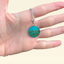 Carica l'immagine nel visualizzatore di Gallery, Ciondolo TURCHESE CHIARO in fibra di fico d'india
