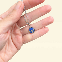 Carica l'immagine nel visualizzatore di Gallery, Ciondolo BLU in fibra di fico d'india