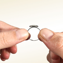 Carica l'immagine nel visualizzatore di Gallery, Anello ROSSO SCURO in fibra di Fico d'India